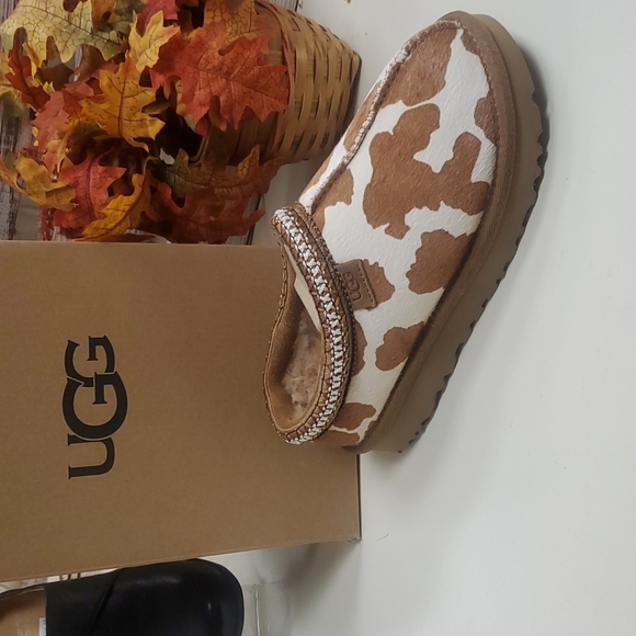 Ugg Limited edition cow print tasman slippers - Picture 1 of 4